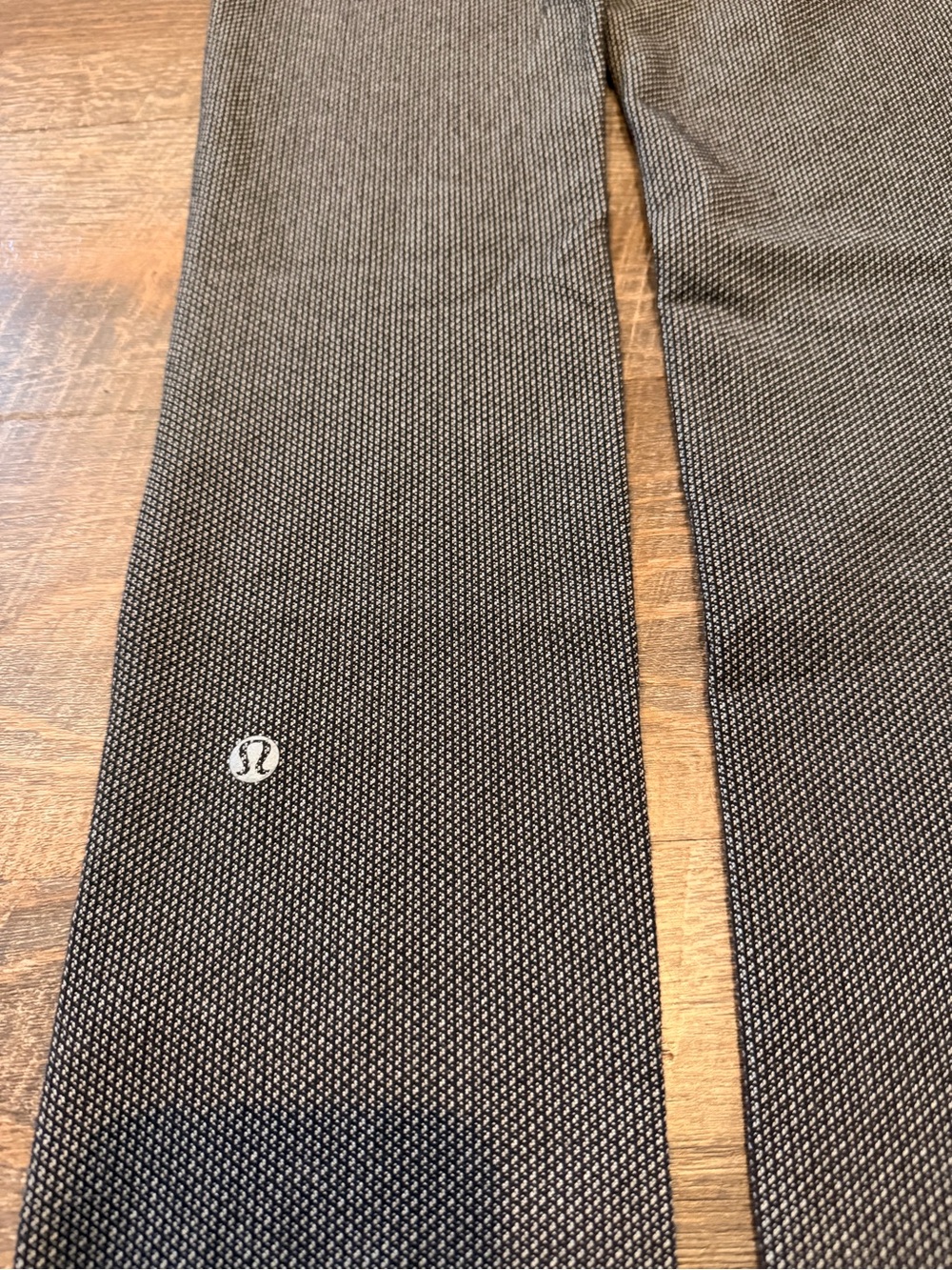 Lululemon Athletica Womens Size 4 Straight Leg Yoga Pants Gray Black Textured - Picture 5 of 6